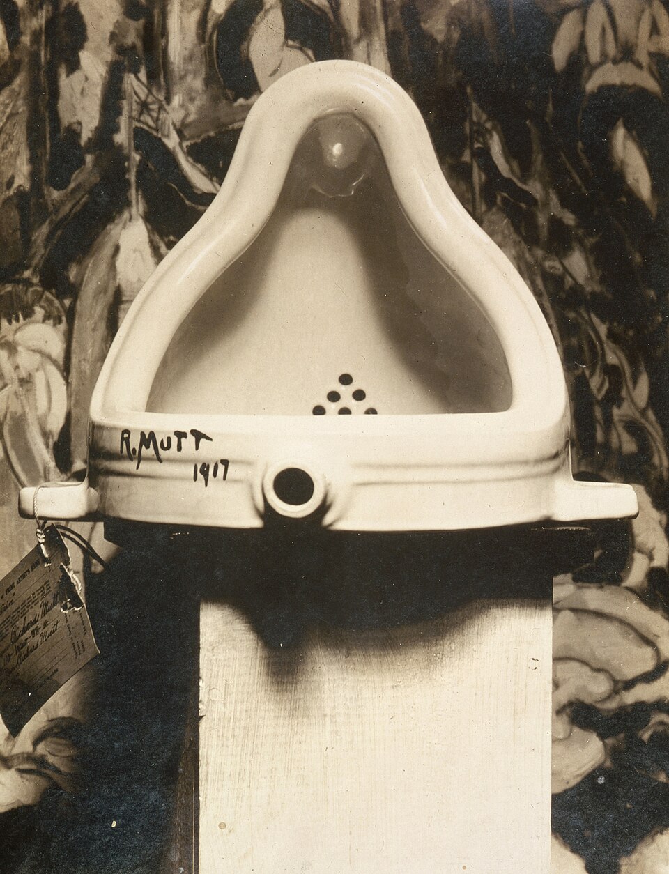 Marcel Duchamp, Fuente, 1917, fotografía de Alfred Stieglitz: el urinario firmado R. Mutt