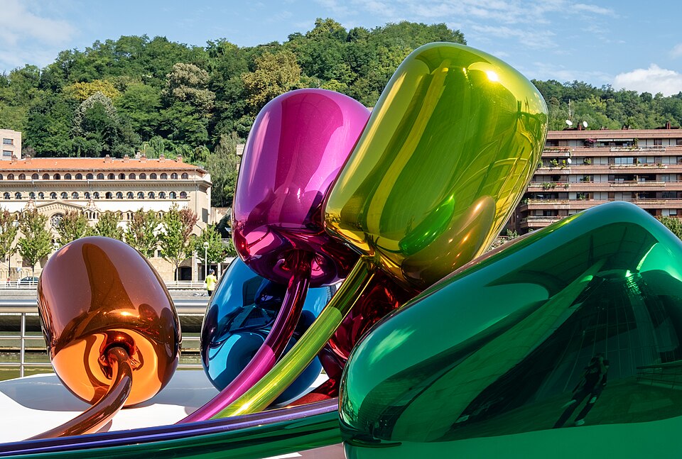Tulipanes, de Jeff Koons, ante el Museo Guggenheim Bilbao.